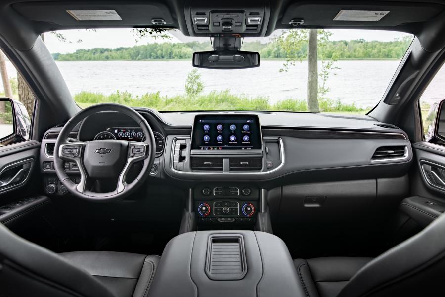 Торпедо Chevrolet Suburban Z71 2020 года  (фото 18 из 33)